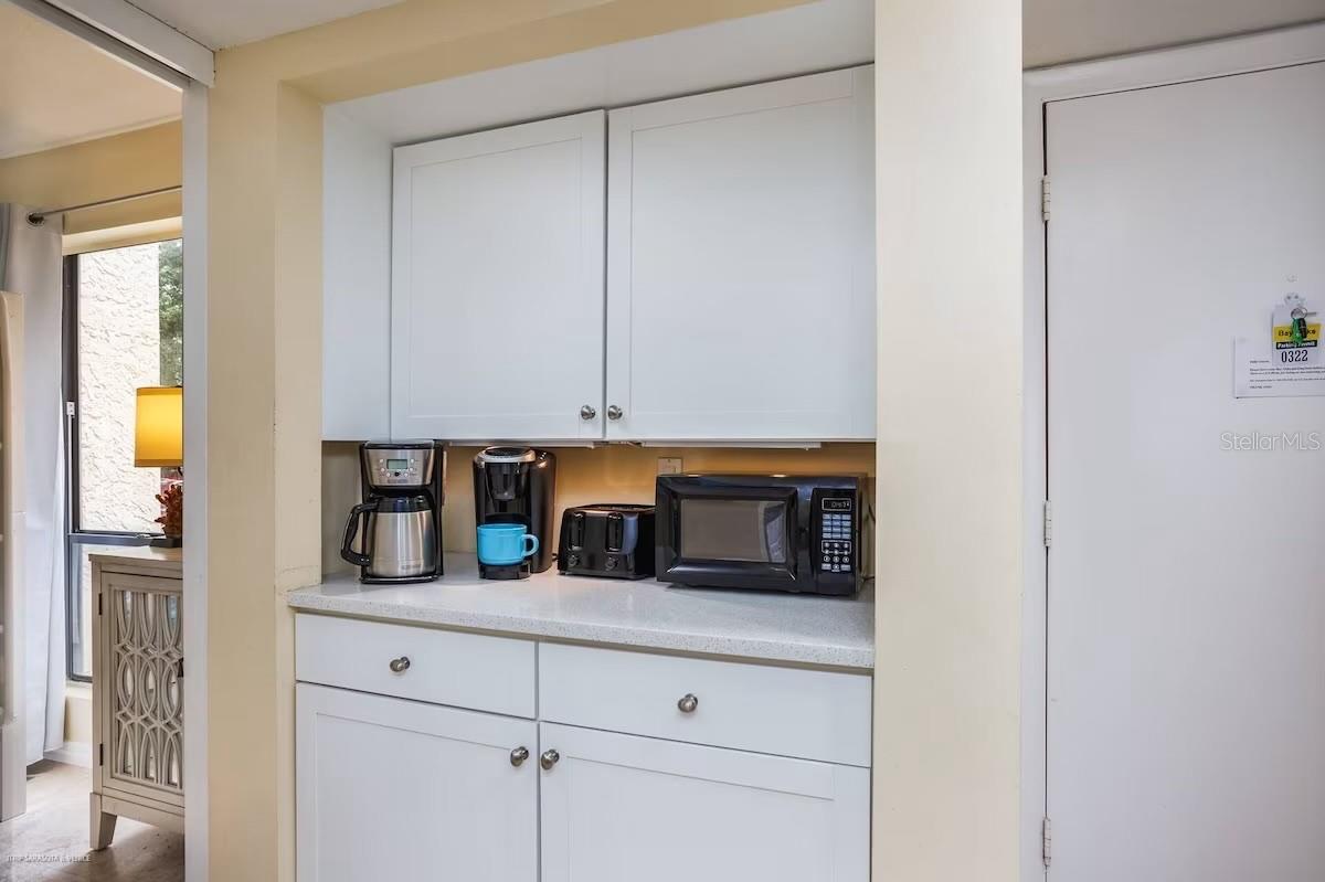 BAY OAKS - Residential
