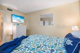 BAY OAKS - Residential