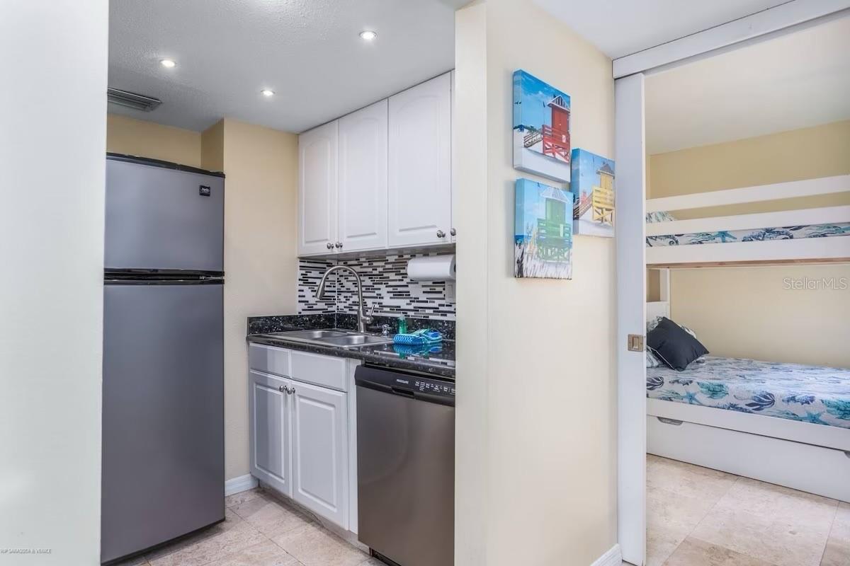 BAY OAKS - Residential