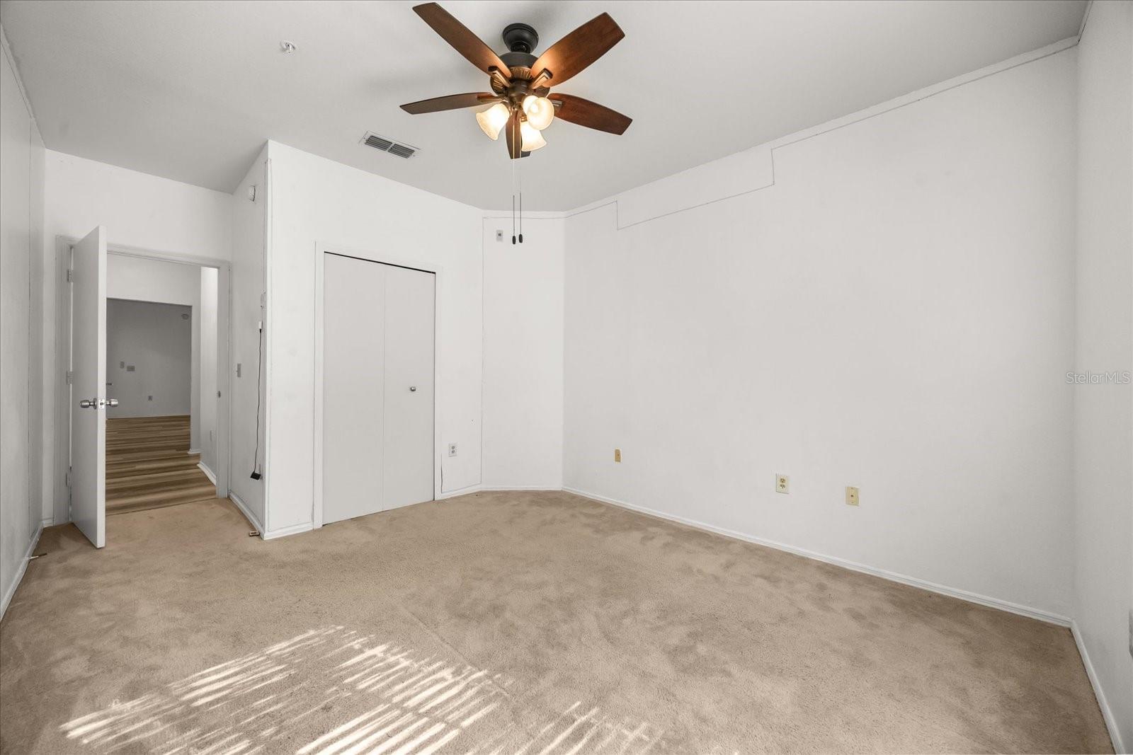 NOTTING HILL A CONDO - Residential