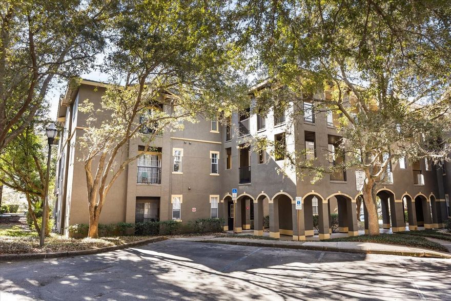 Enjoy peaceful courtyard views from your screened-in balcony in this beautifully updated 2-bedroom, 2-bath condominium located in the highly desirable Notting Hill Condominium community.
Conveniently situated just off I-4, this property offers easy access for commuters, professionals, and seasonal residents. Community amenities include an elegant clubhouse, two-story fitness center, two resort-style pools with cabanas and spa, billiard room, aerobic/yoga studio, tennis courts, outdoor grilling areas, and a playground.
Outdoor and fitness enthusiasts will appreciate direct access to the Seminole Wekiva Trail, featuring marked distances for walking and biking up to 10 miles. Located in the heart of Lake Mary, the community is zoned for top-rated schools and is close to shopping, dining, and major roadways. Easy access to downtown Orlando, theme parks, beaches.