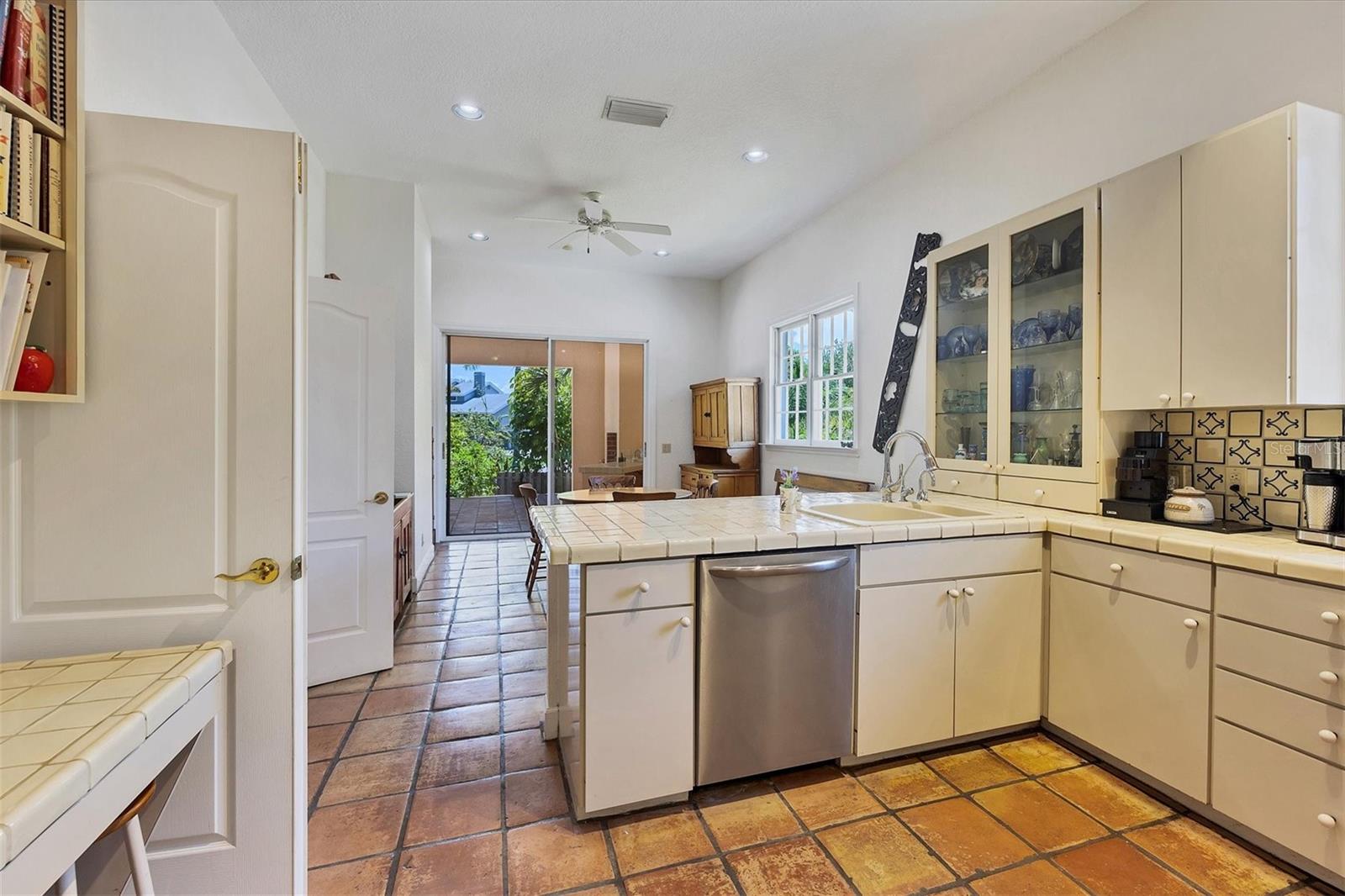 SIESTA ES BOYDS REP - Residential