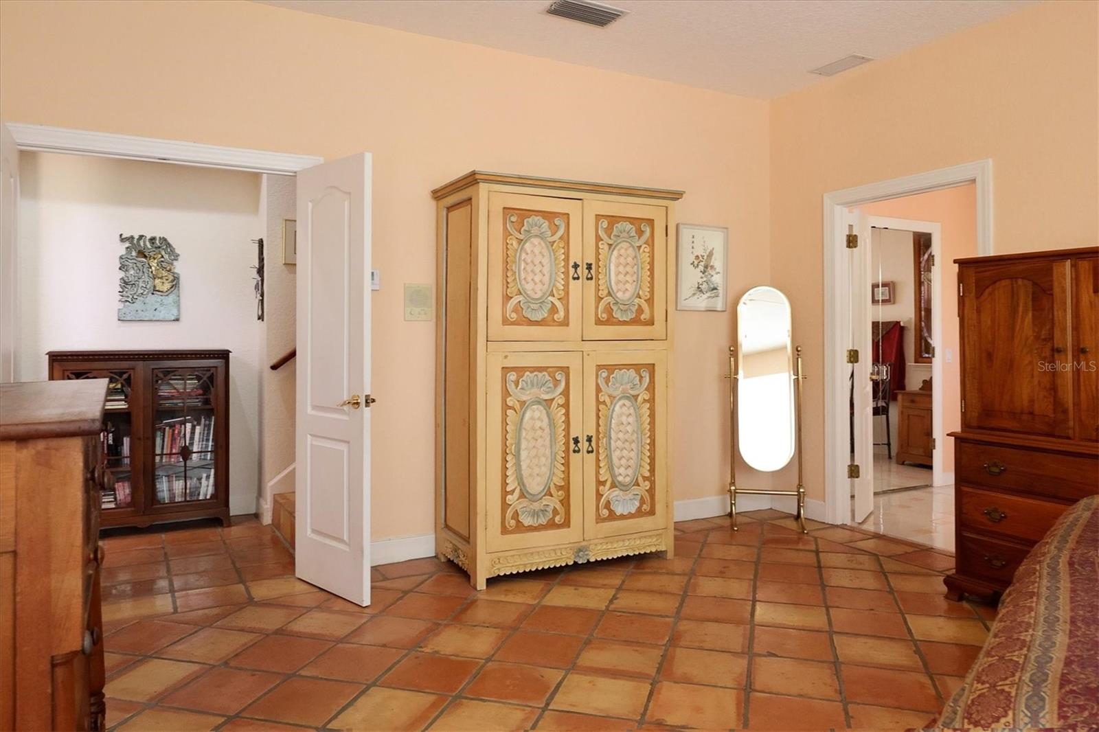 SIESTA ES BOYDS REP - Residential