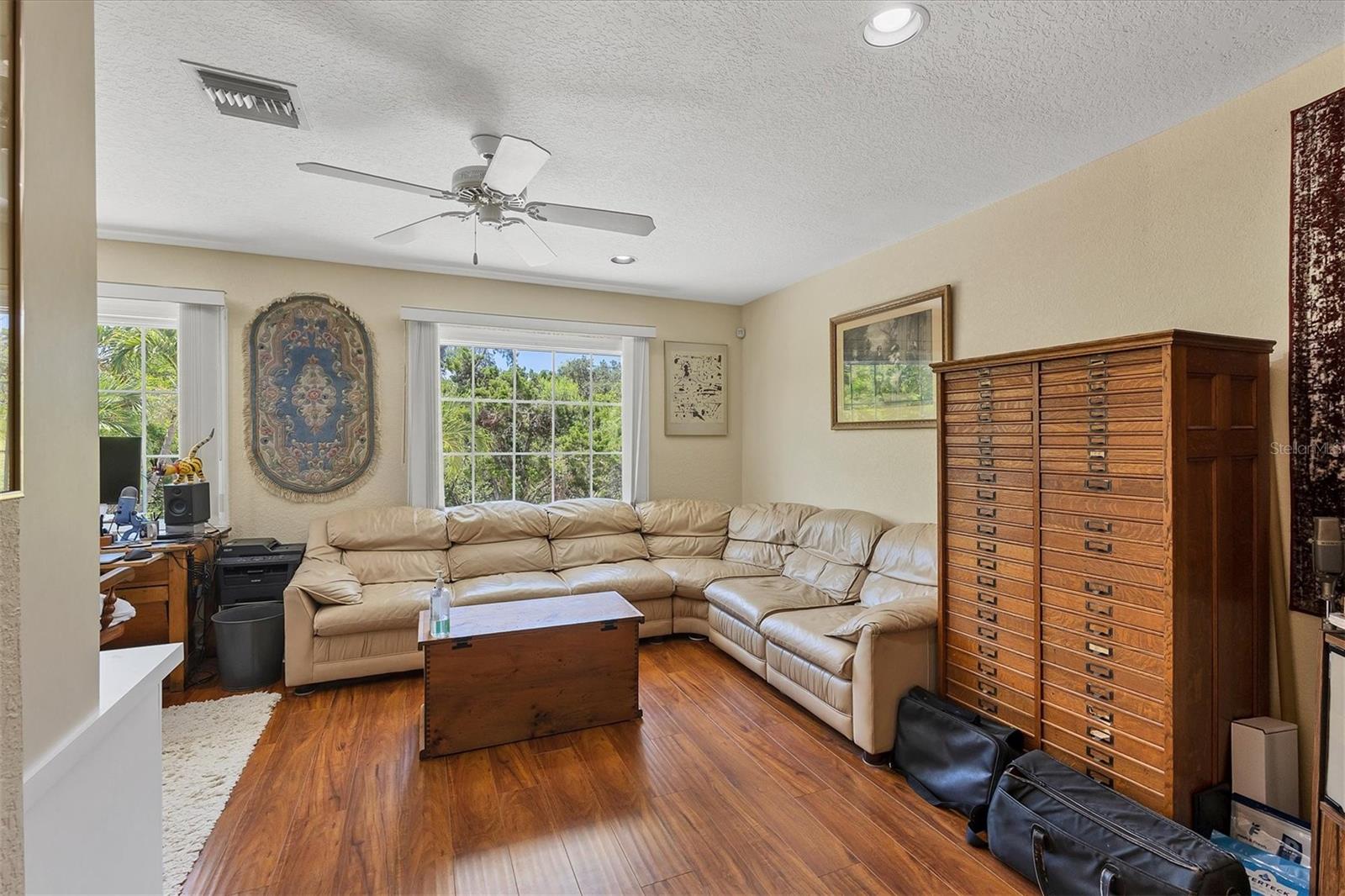 SIESTA ES BOYDS REP - Residential