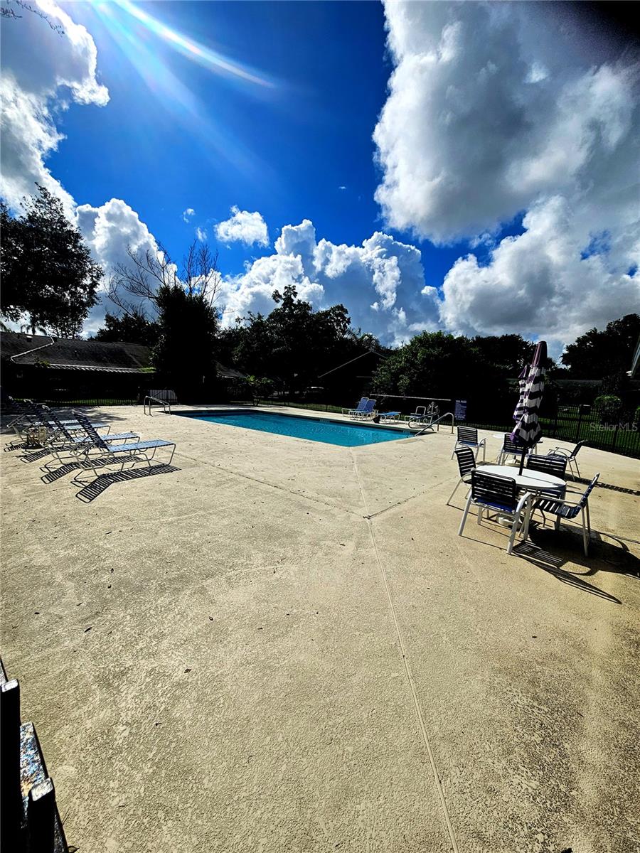 2510 KING OAK CIRCLE