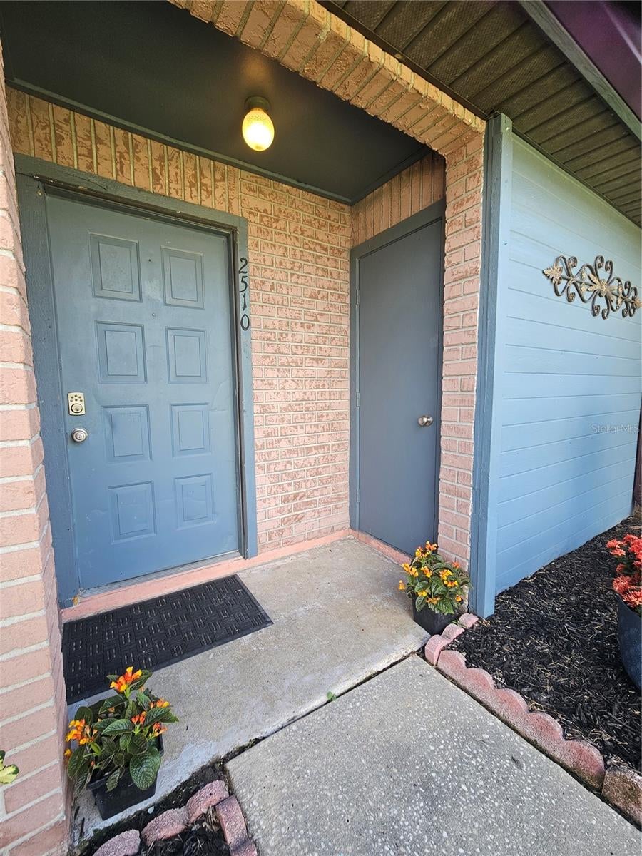 2510 KING OAK CIRCLE