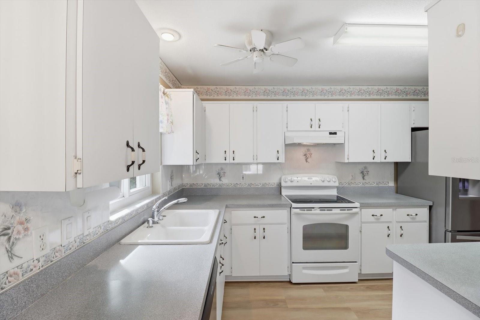 CANTERBURY LAKE ESTATES - Residential