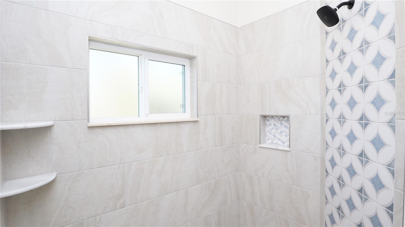 ROYAL HIGHLANDS - Residential