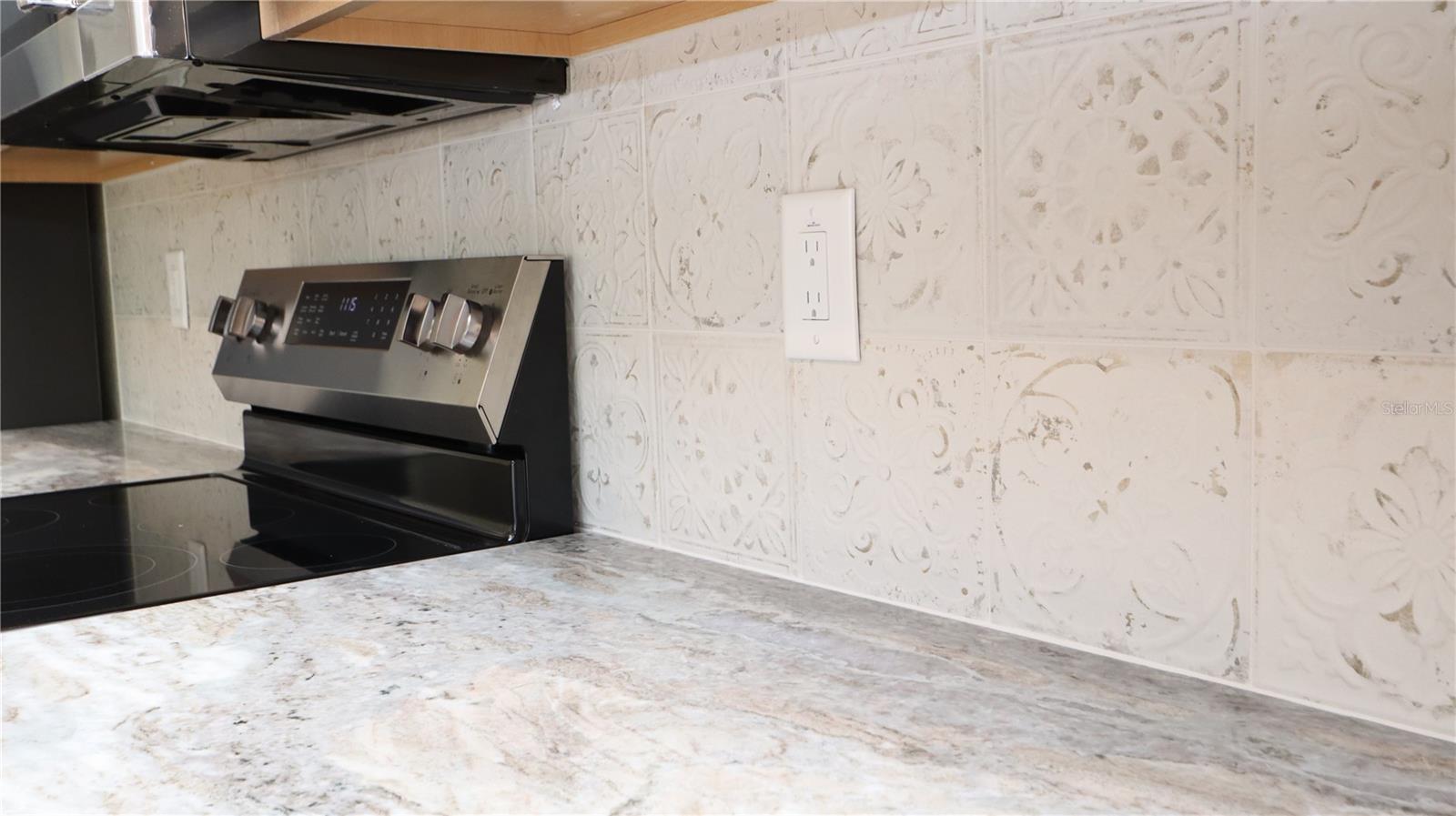 ROYAL HIGHLANDS - Residential