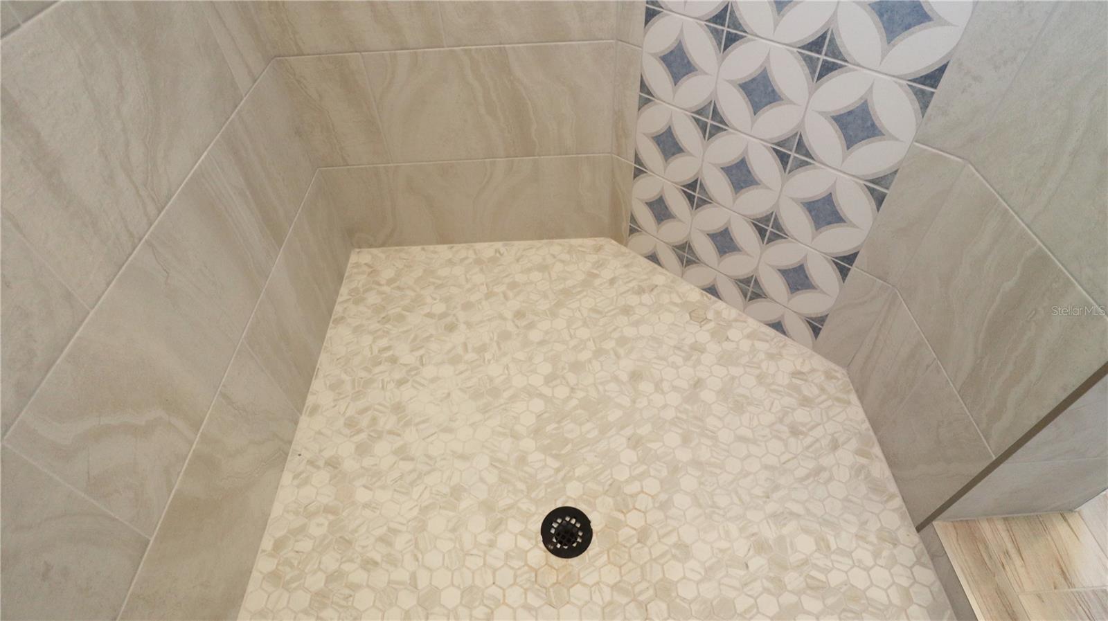 ROYAL HIGHLANDS - Residential