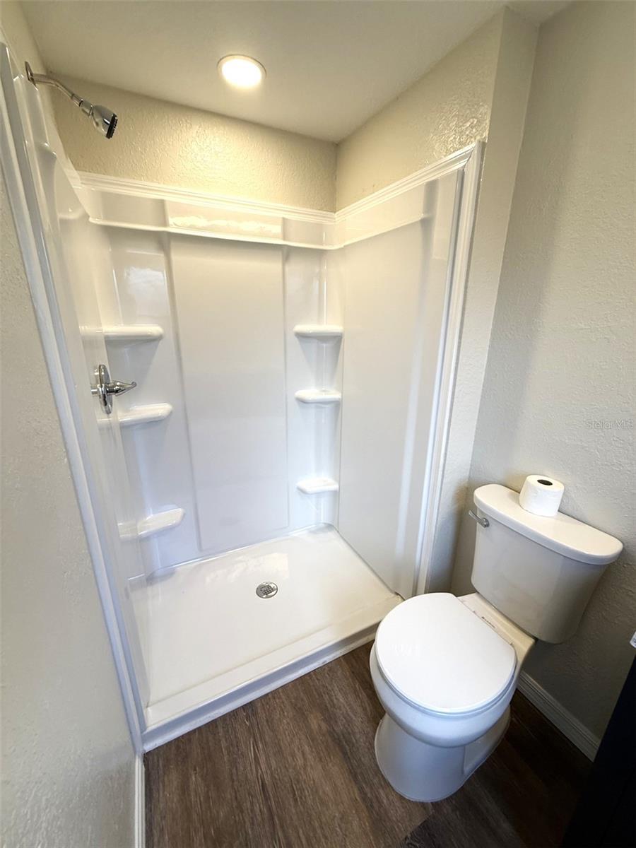 FLORAL LAKES - Residential