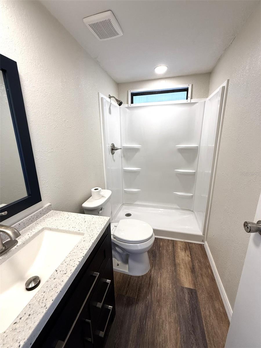 FLORAL LAKES - Residential