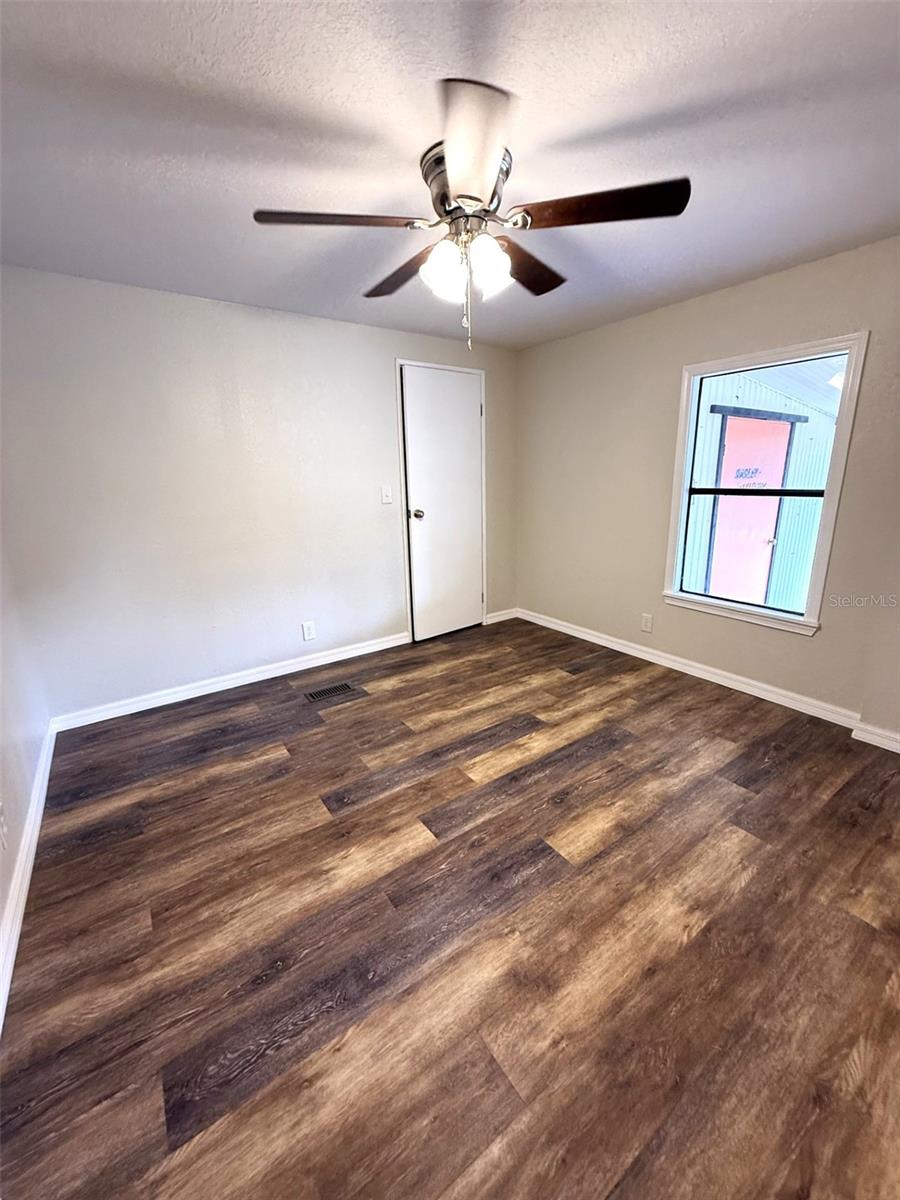 FLORAL LAKES - Residential