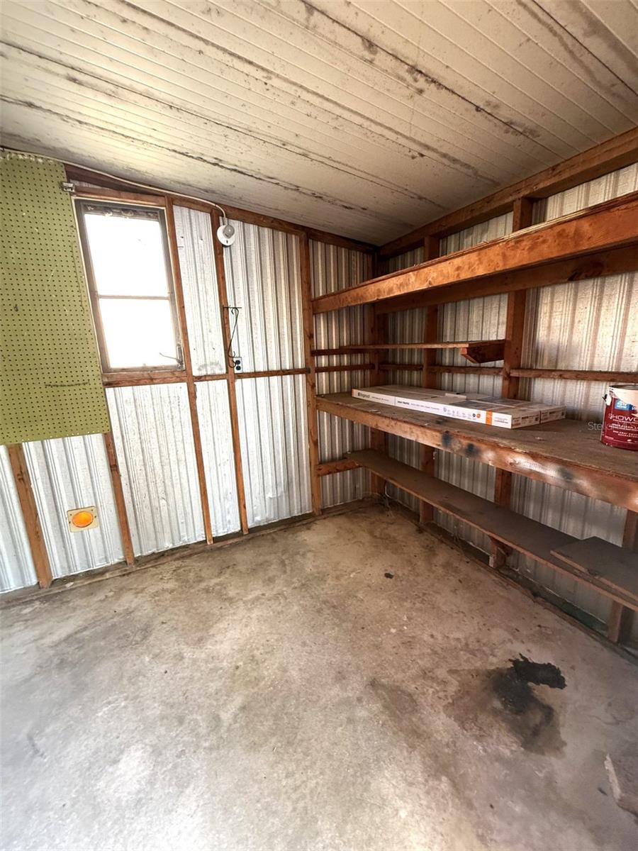 FLORAL LAKES - Residential