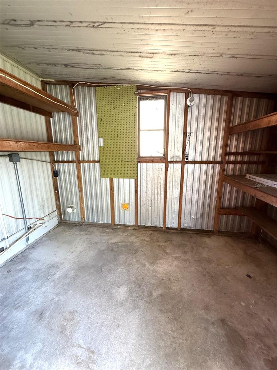 FLORAL LAKES - Residential