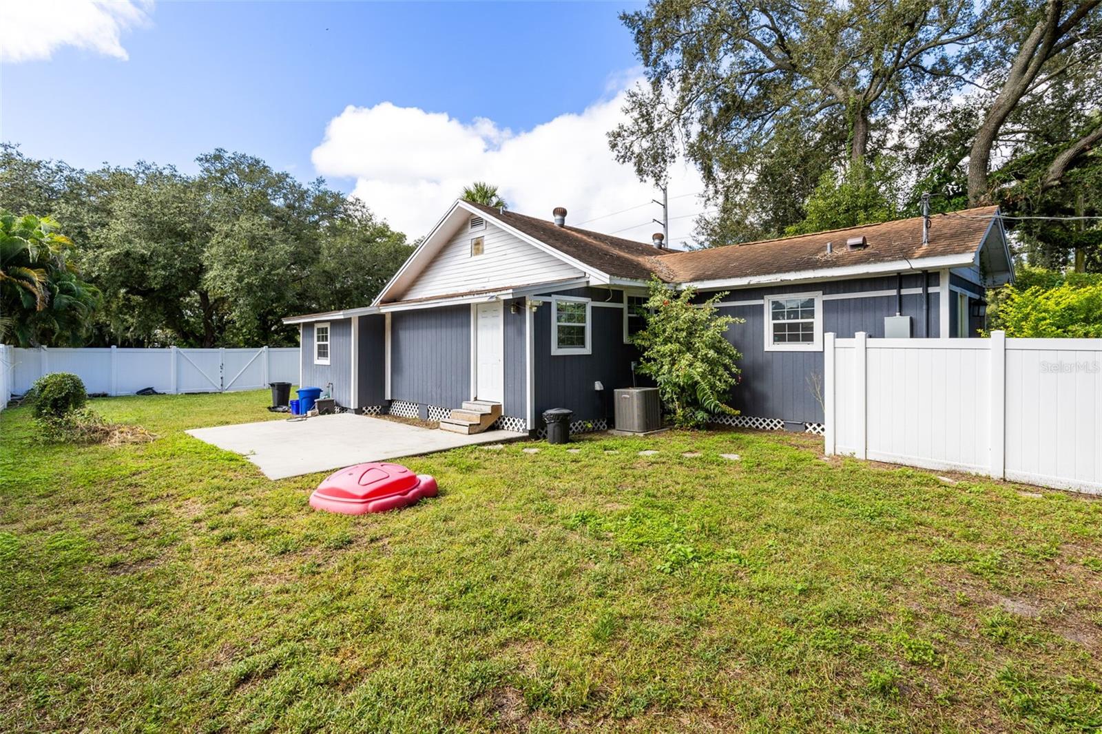 PALM TERRACE - Residential