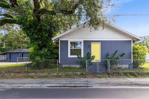 Photo of 701 E 25th Street, Sanford, FL 32771 (MLS # O6356420)