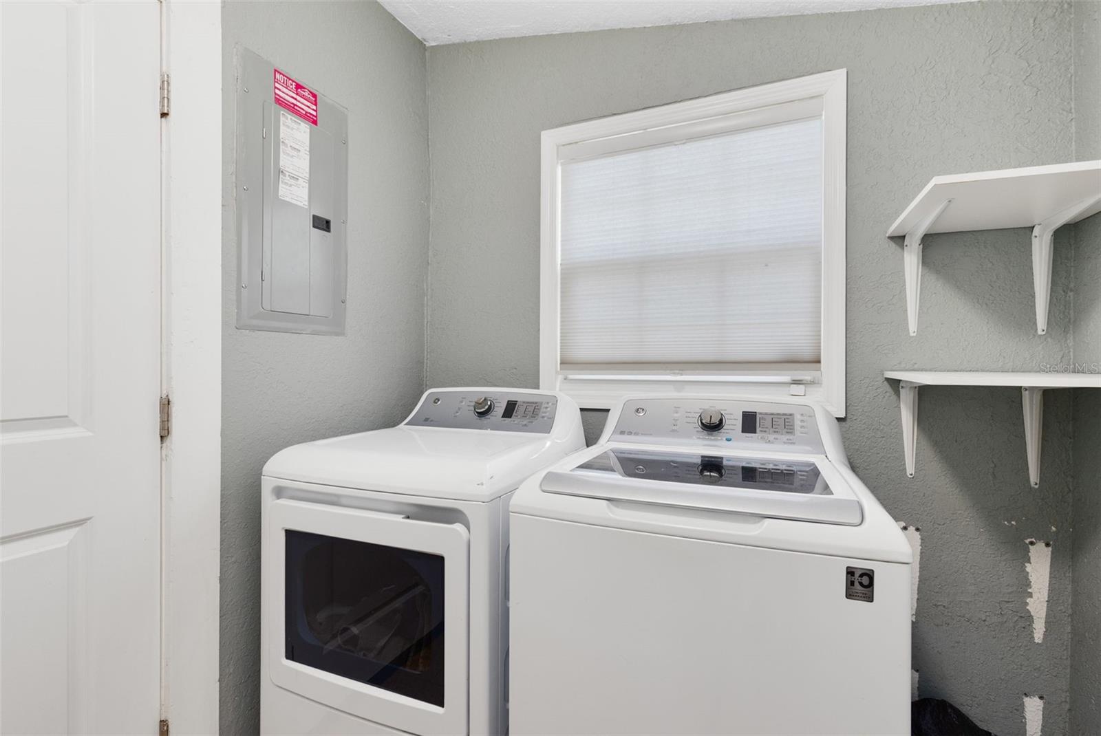 PALM TERRACE - Residential