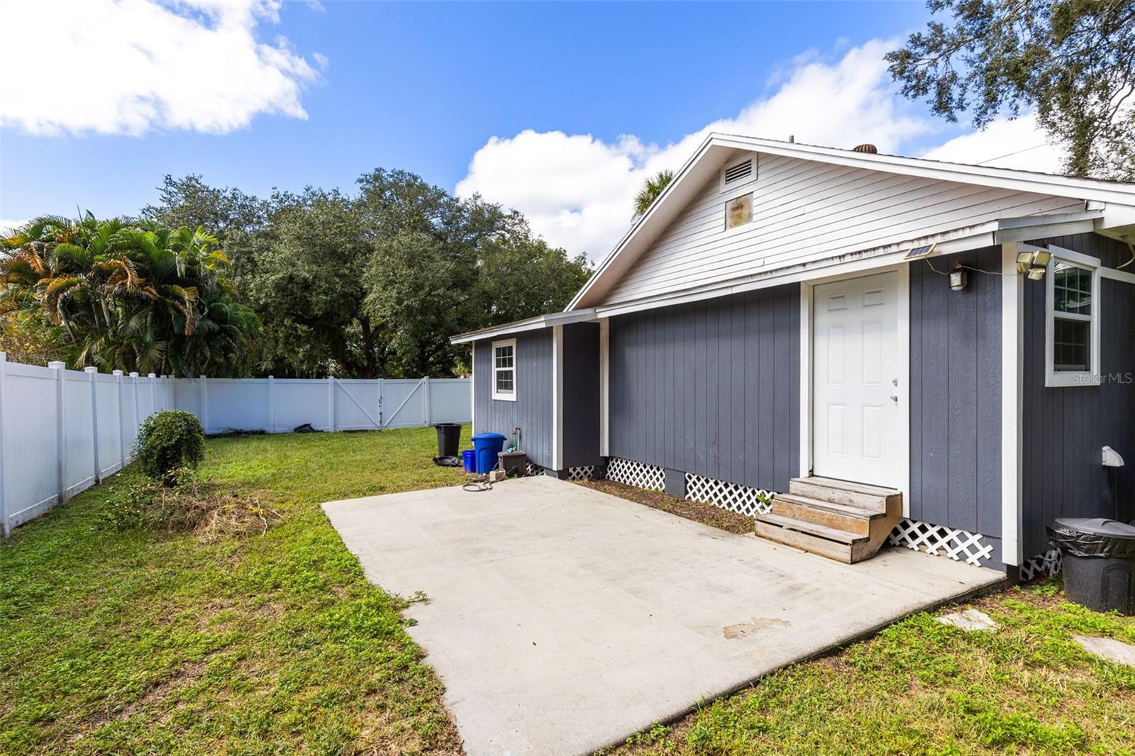 PALM TERRACE - Residential