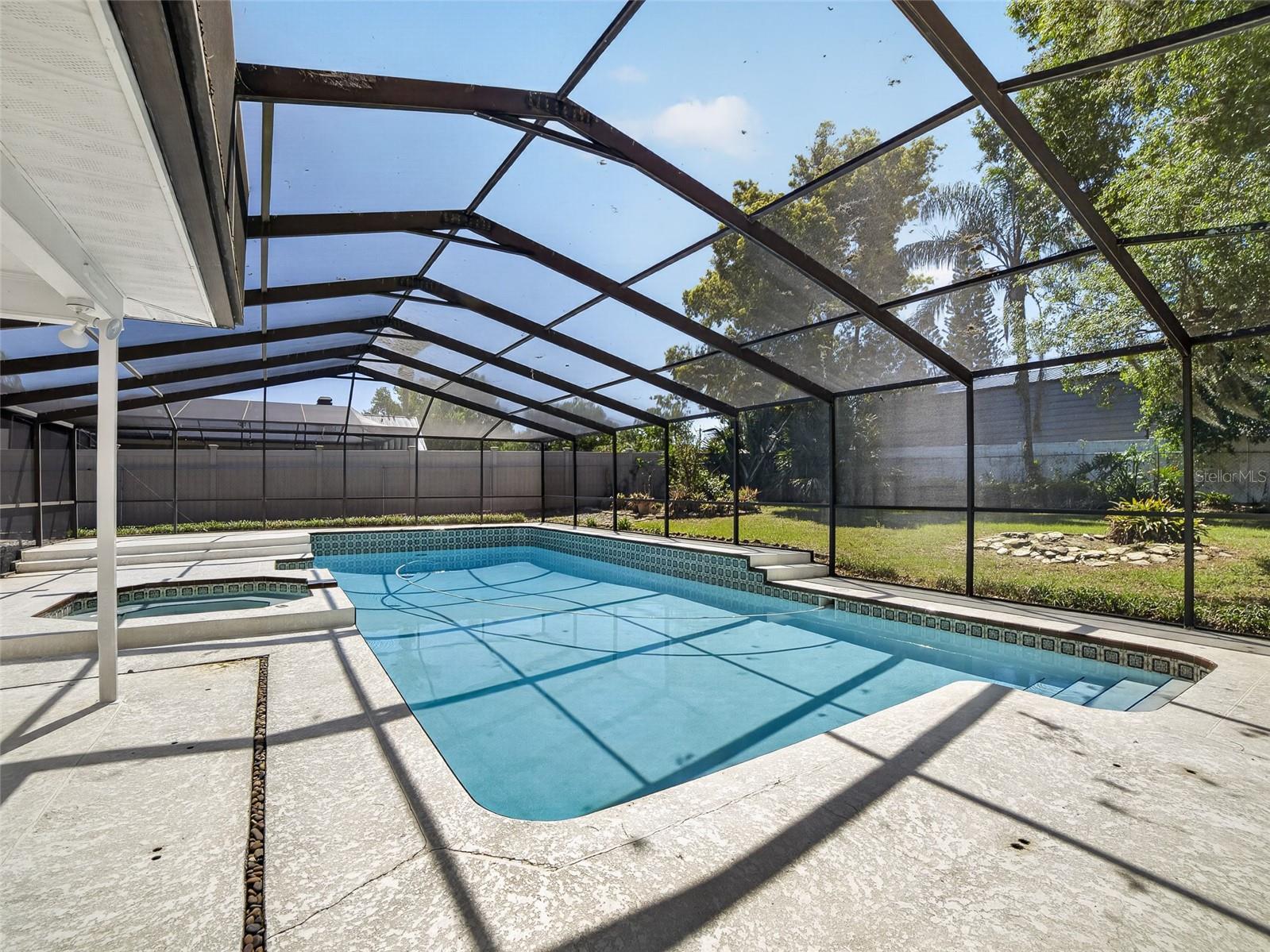 LIMONA - Residential