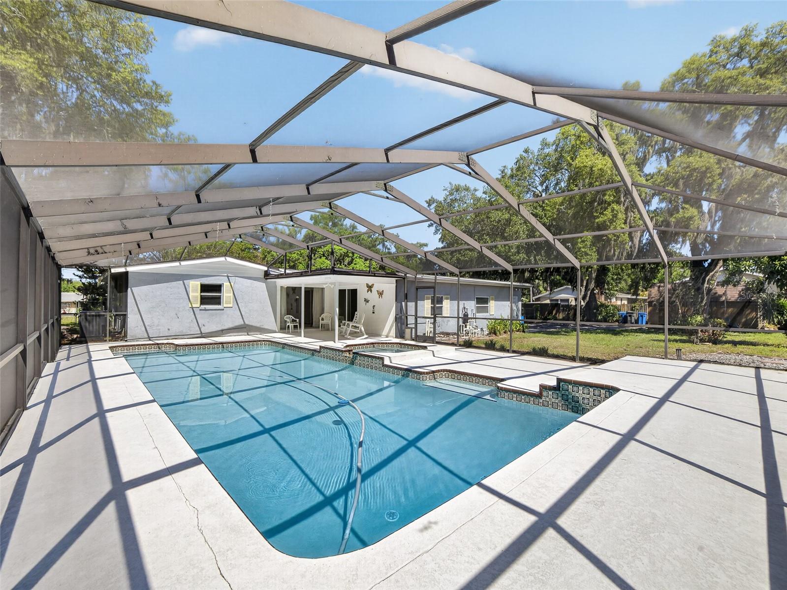 LIMONA - Residential