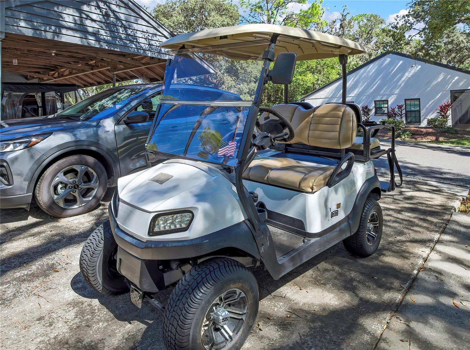 TMBR PINES PN GR VL - Residential