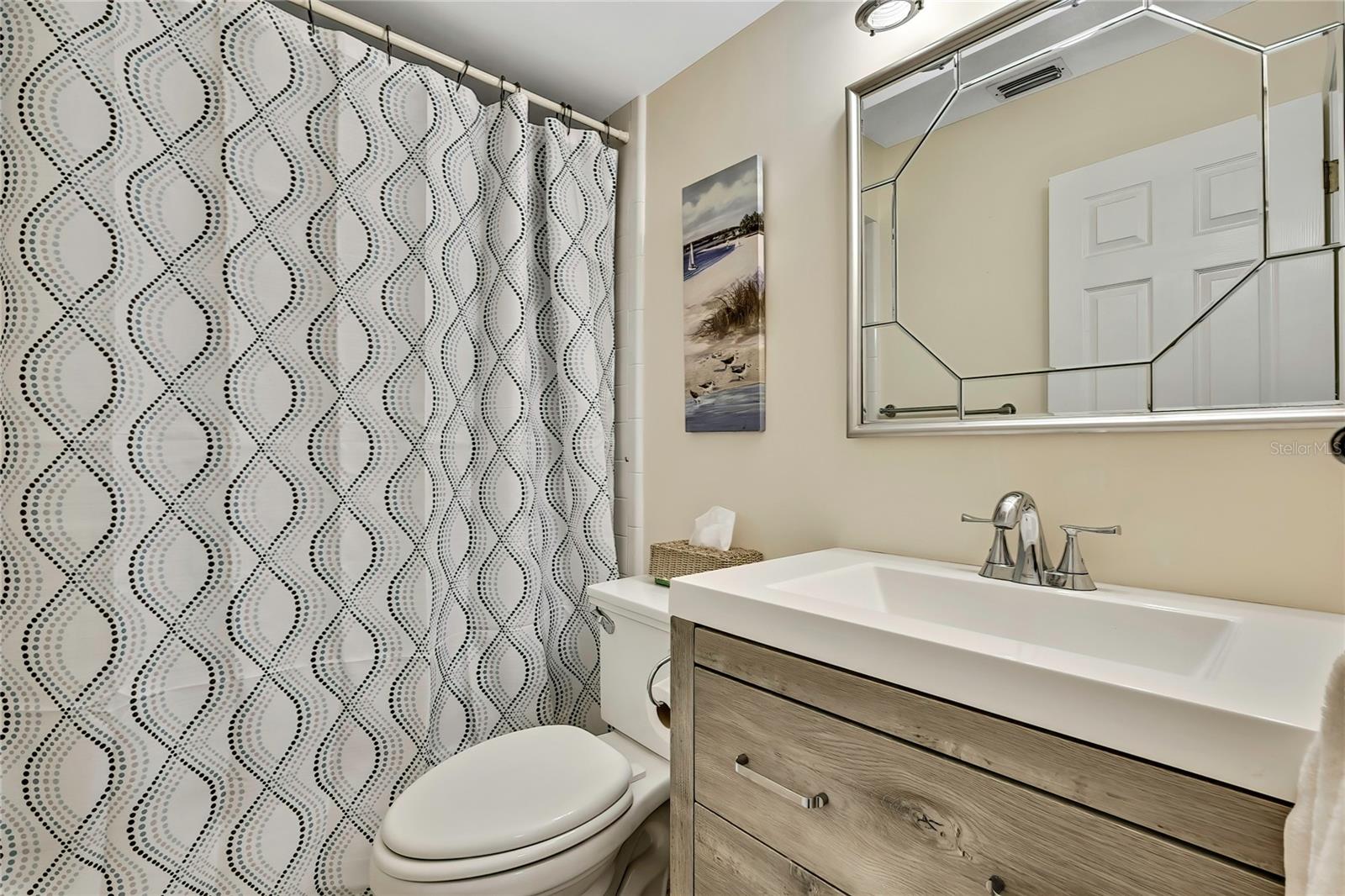 TMBR PINES PN GR VL - Residential