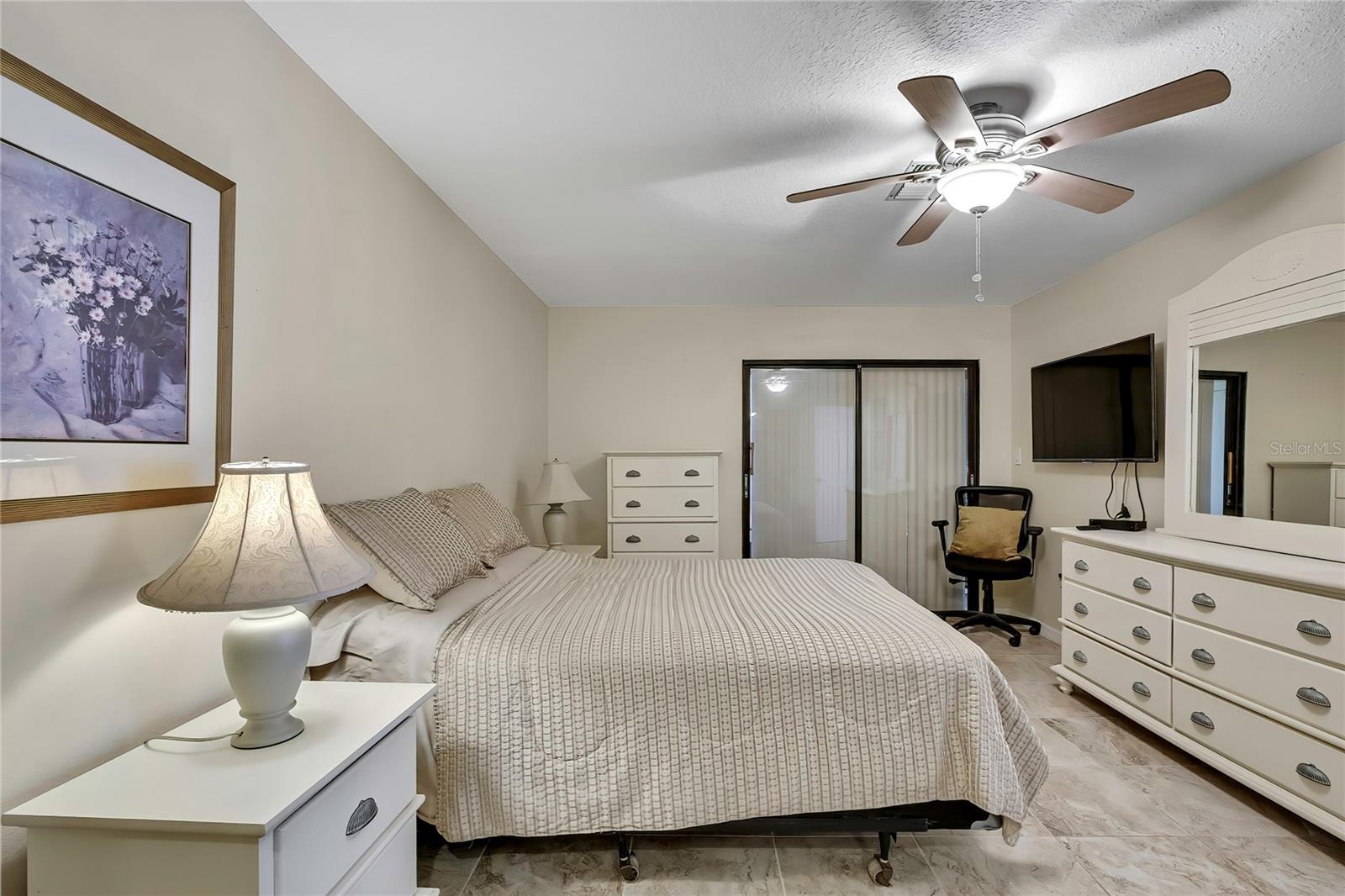 TMBR PINES PN GR VL - Residential