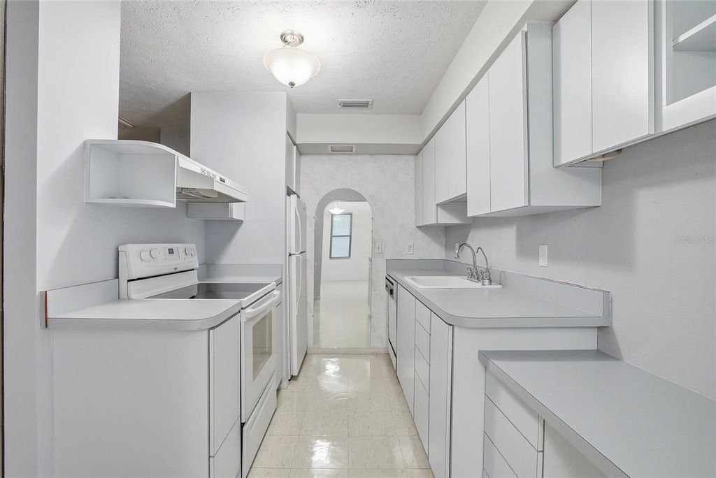 Photo of 1026 W Rambla Street, Tampa, FL 33612 (MLS # TB8506402)