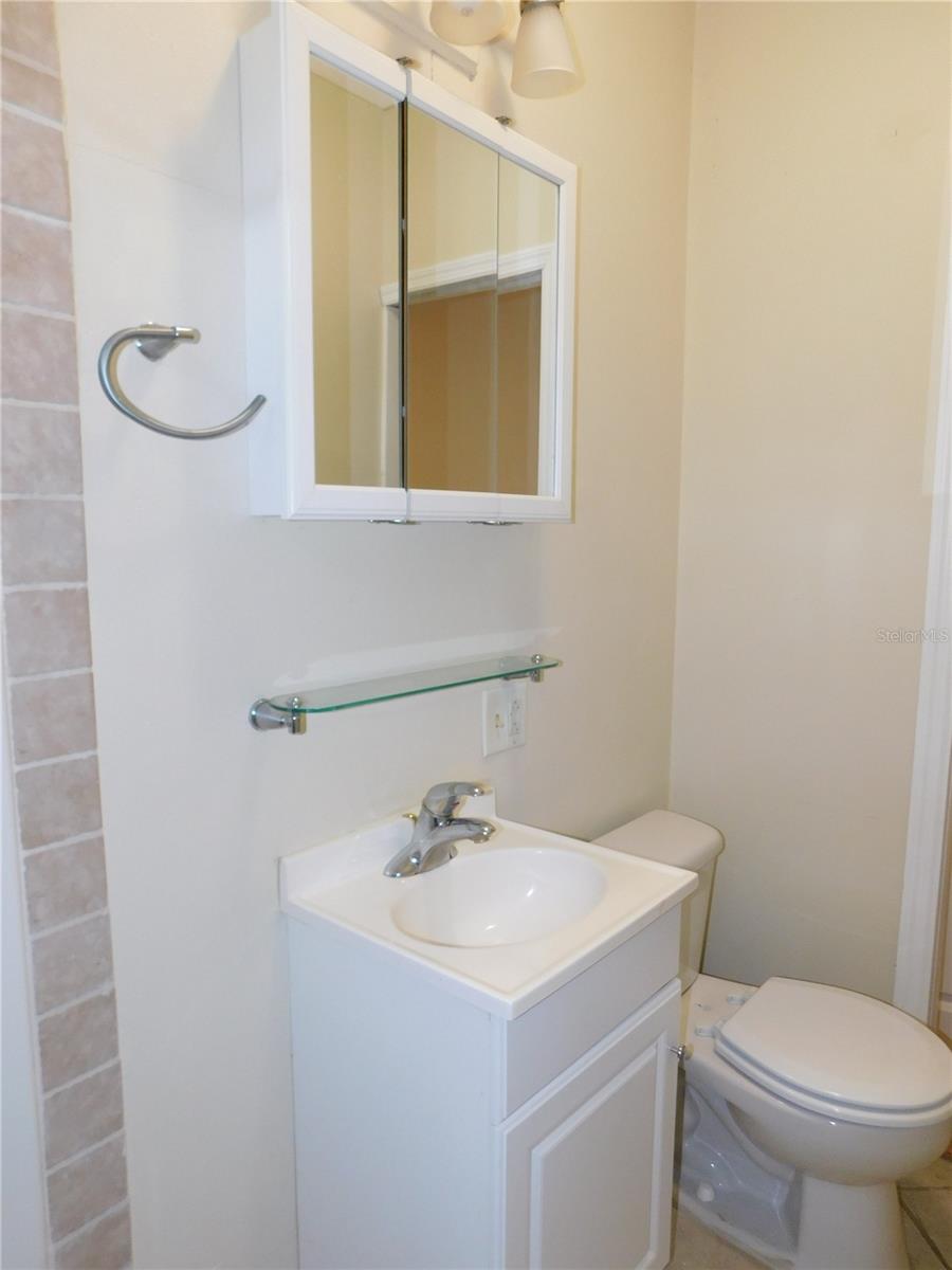 LAKE FOREST FARMS - Residential Lease