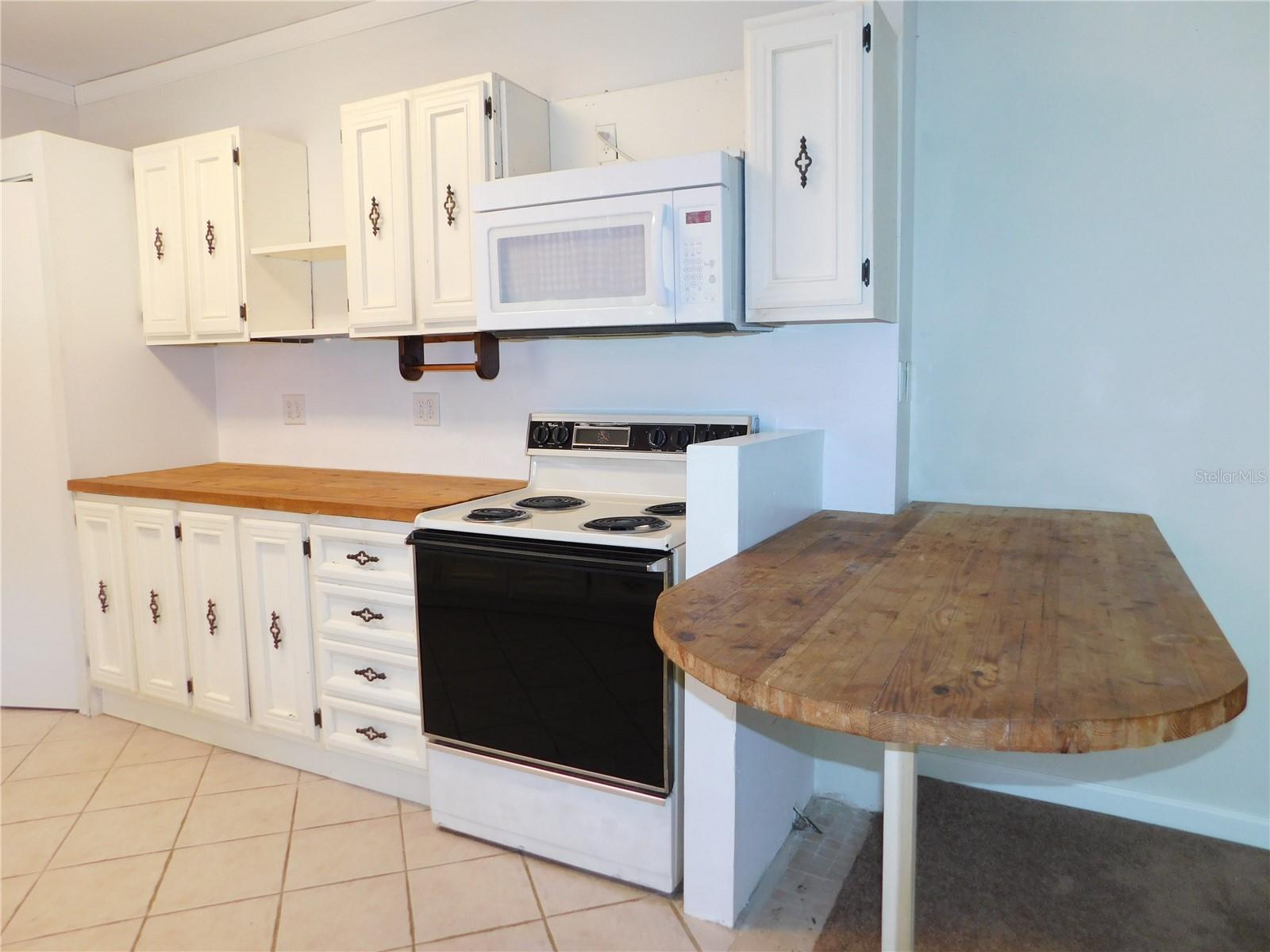 LAKE FOREST FARMS - Residential Lease