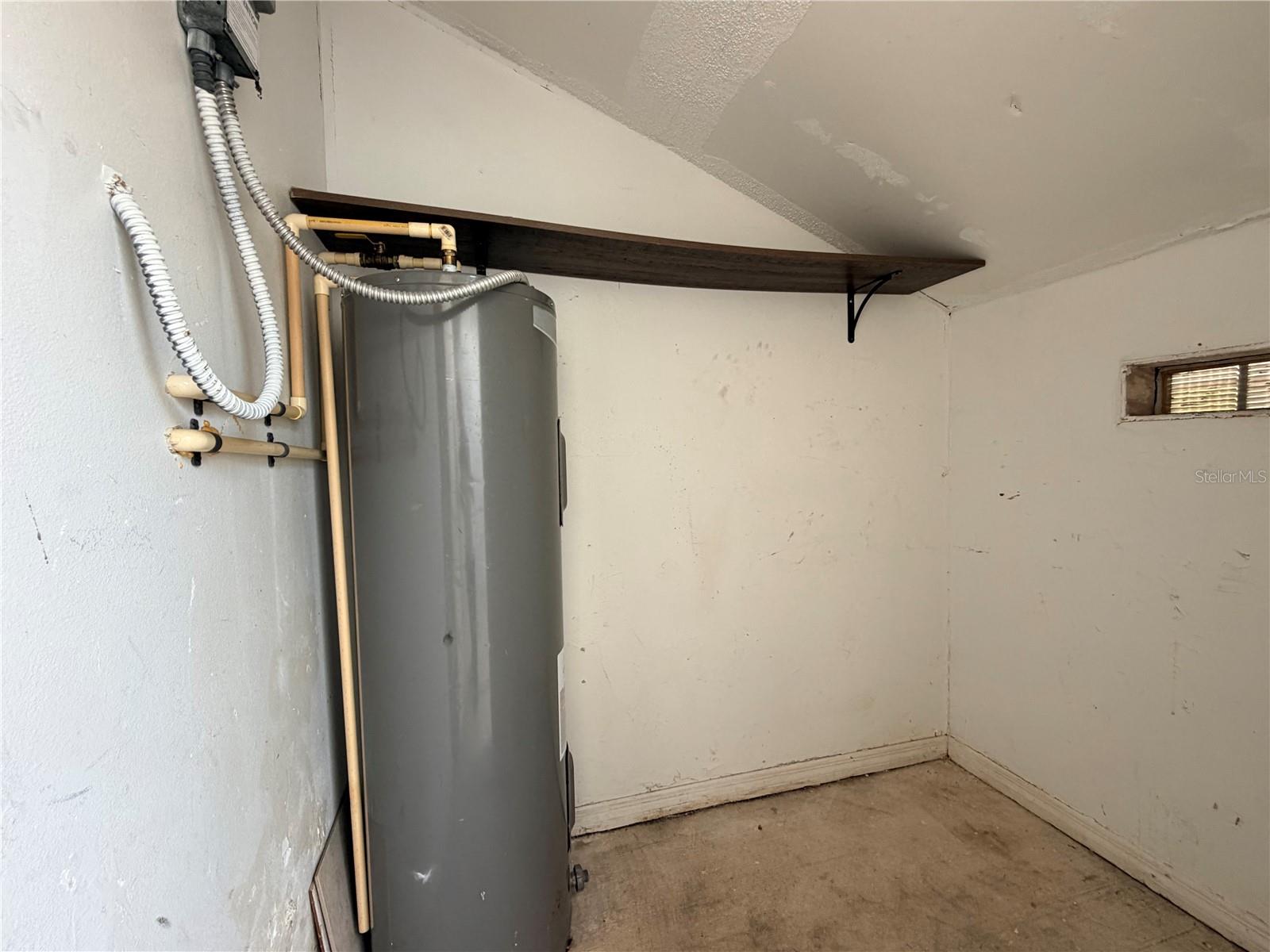 UNIVERSITY HILLS - Residential