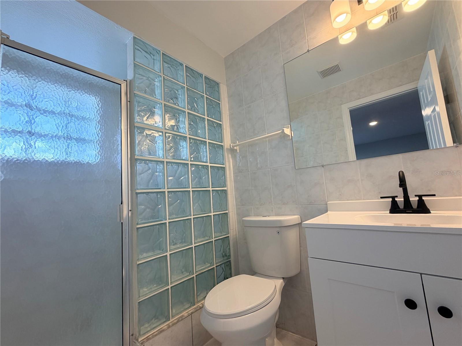 UNIVERSITY HILLS - Residential