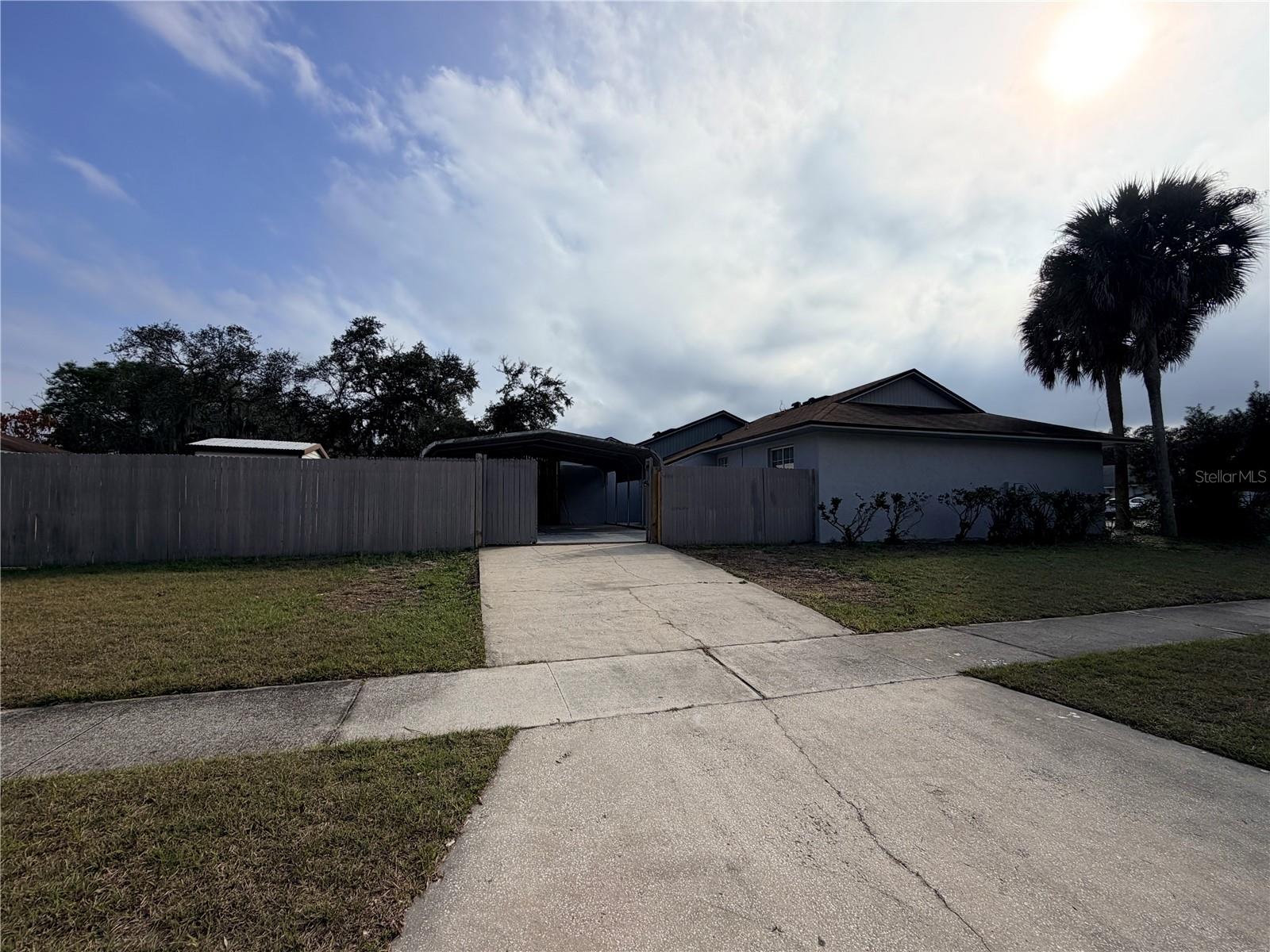 UNIVERSITY HILLS - Residential