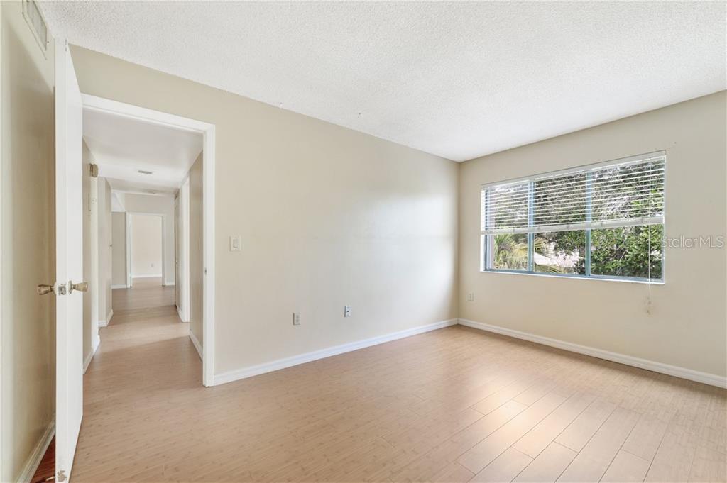 WIMBLEDON PARK CONDO 01 - Residential