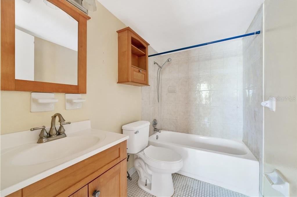 WIMBLEDON PARK CONDO 01 - Residential