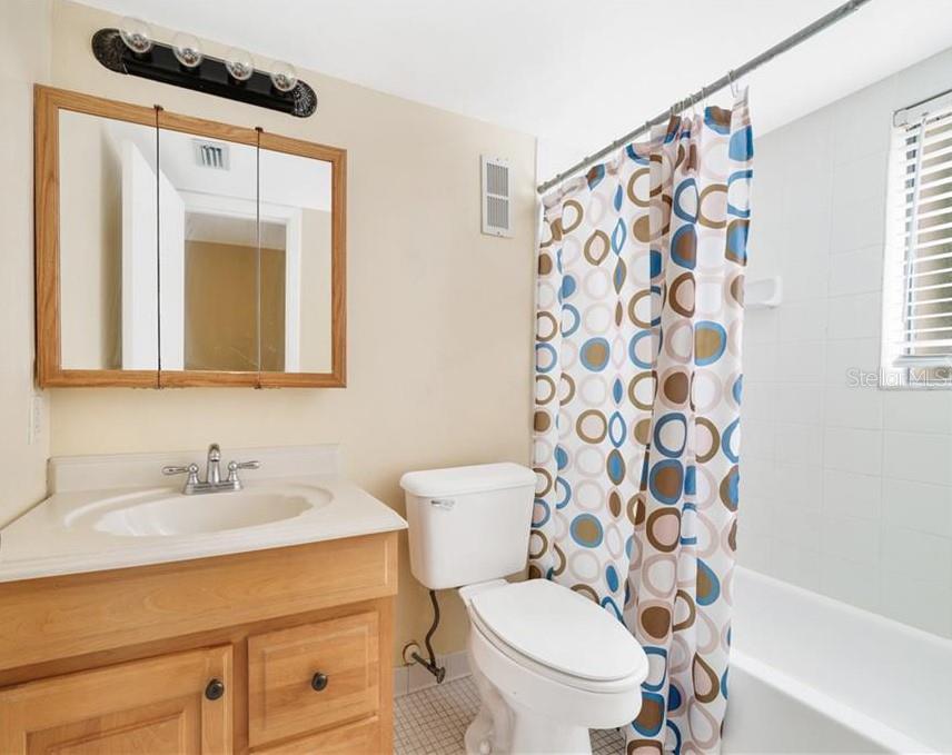 WIMBLEDON PARK CONDO 01 - Residential