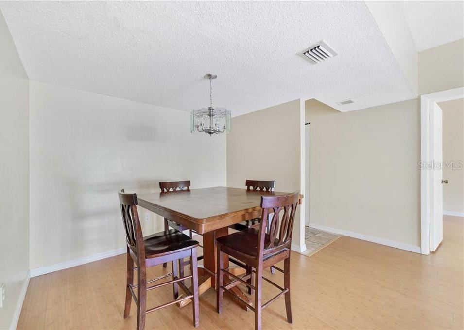 WIMBLEDON PARK CONDO 01 - Residential