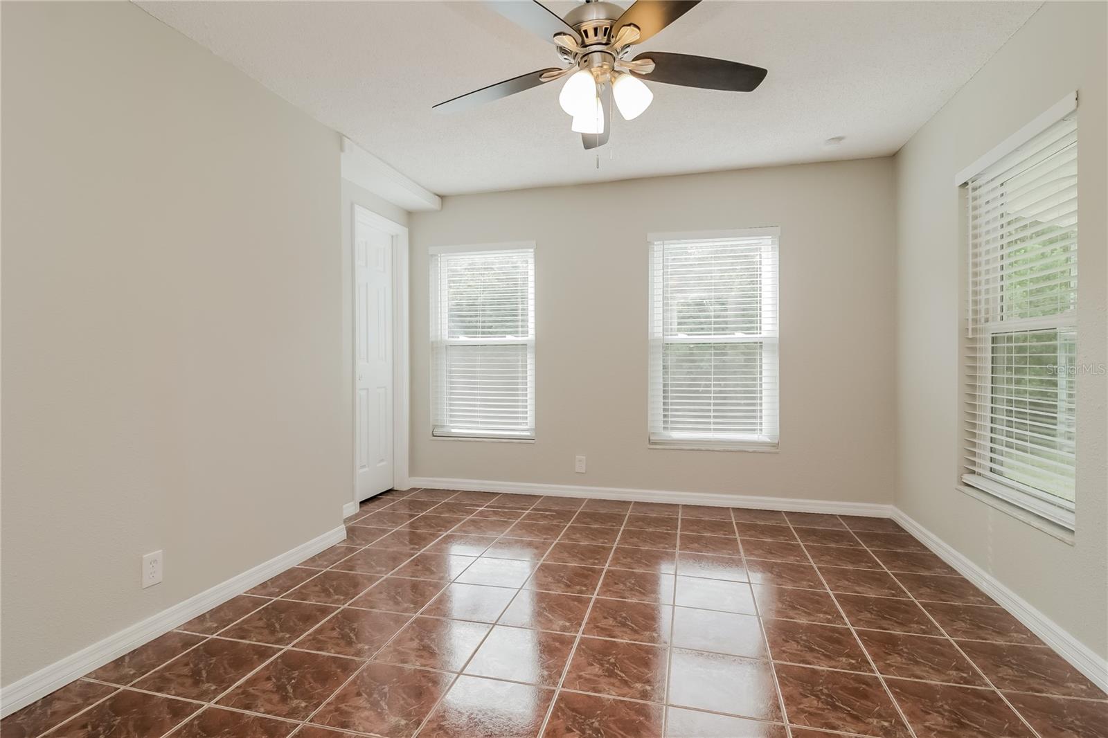 DELTONA LAKES UNIT 65 - Residential Lease