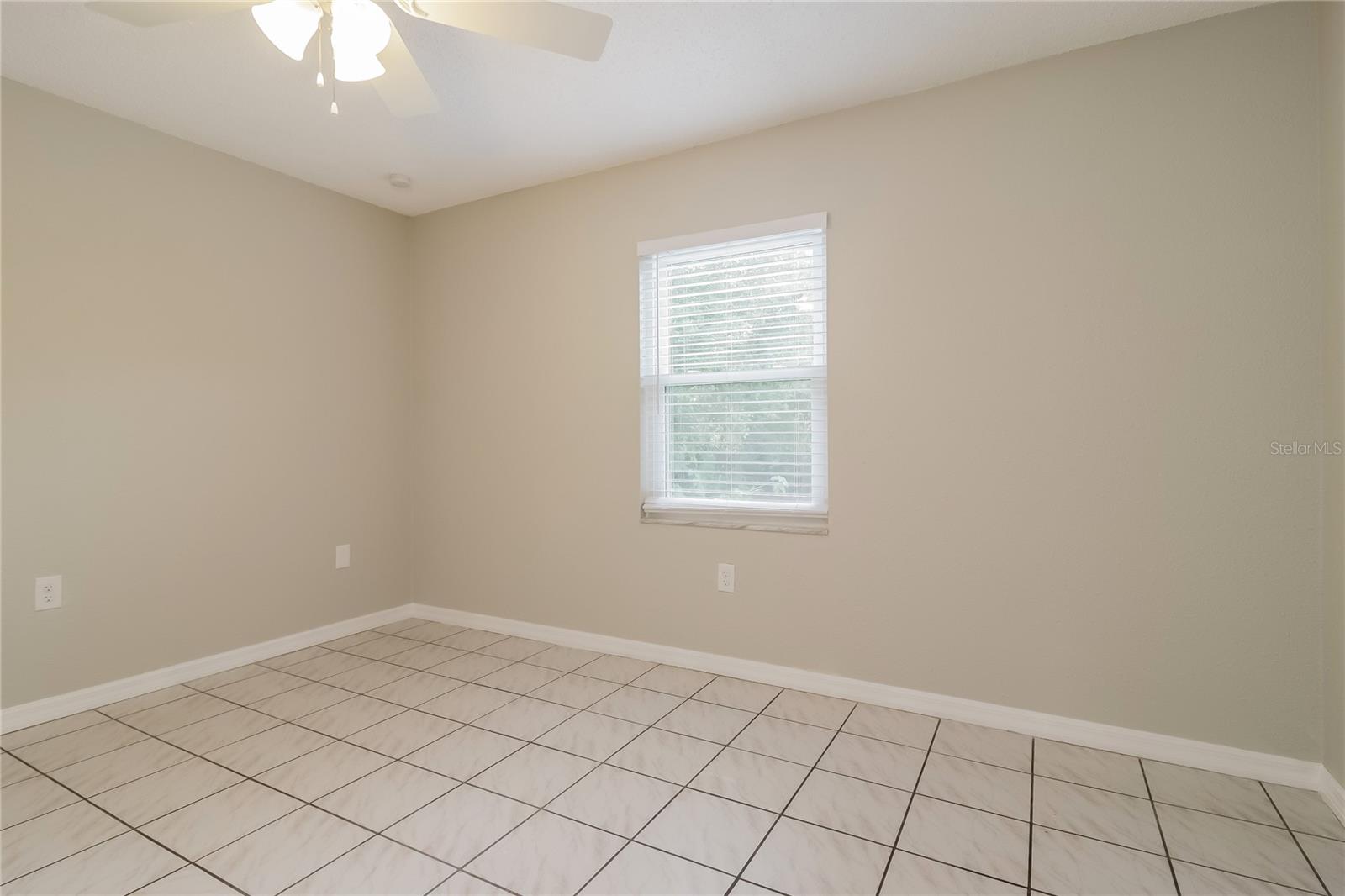 DELTONA LAKES UNIT 65 - Residential Lease