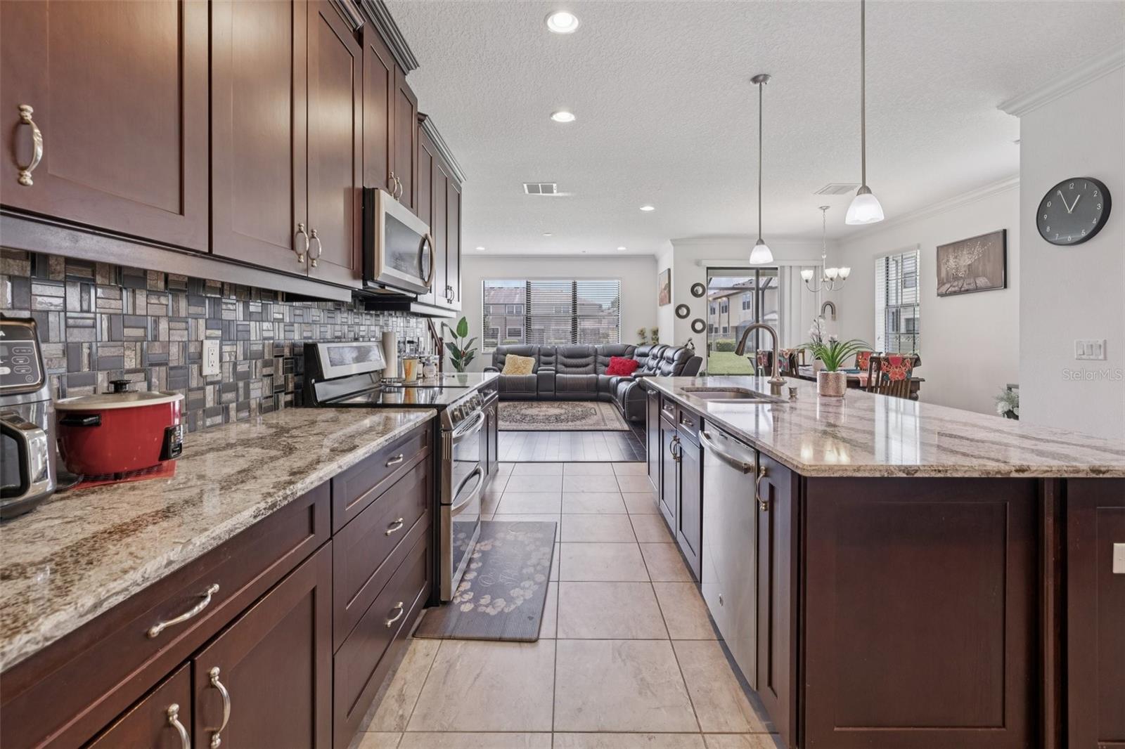 11617 CROWNED SPARROW LANE