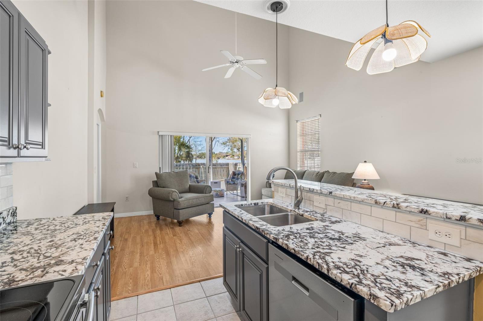 CASA BLANCA - Residential