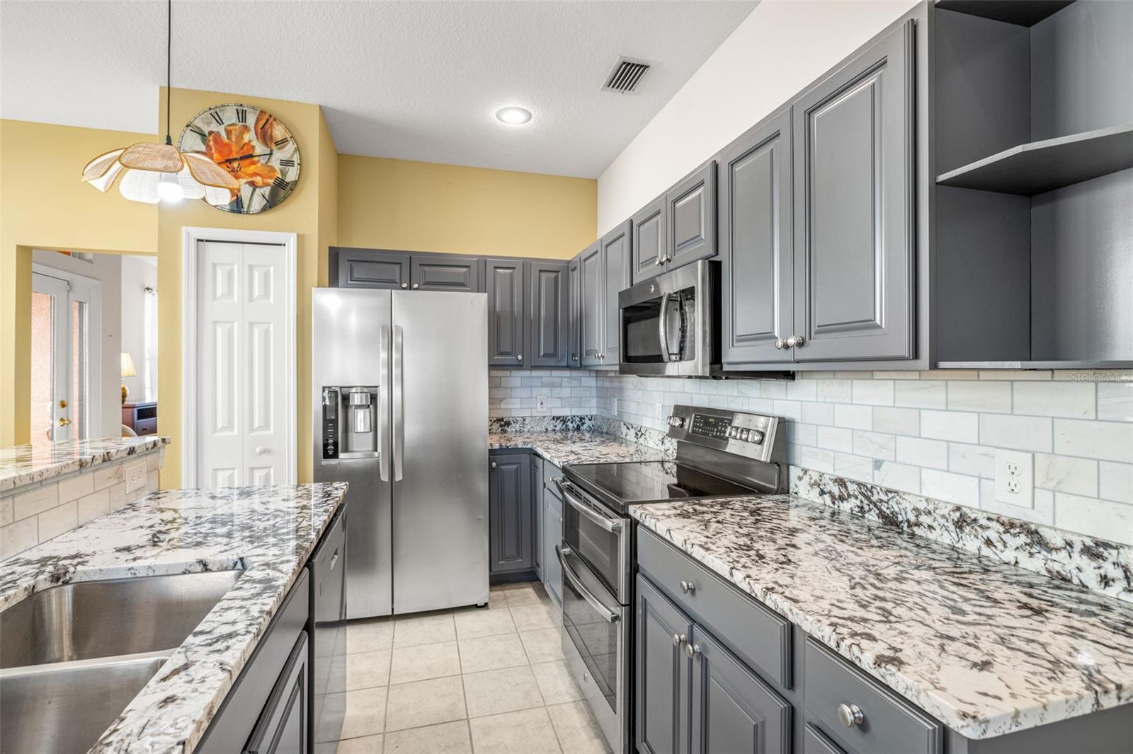 CASA BLANCA - Residential