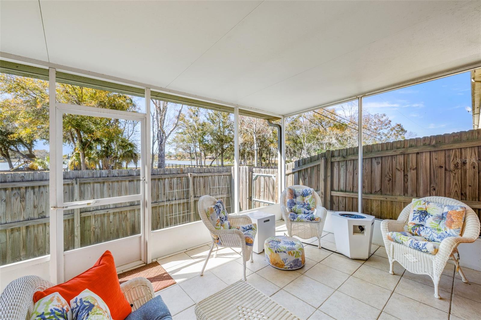 CASA BLANCA - Residential