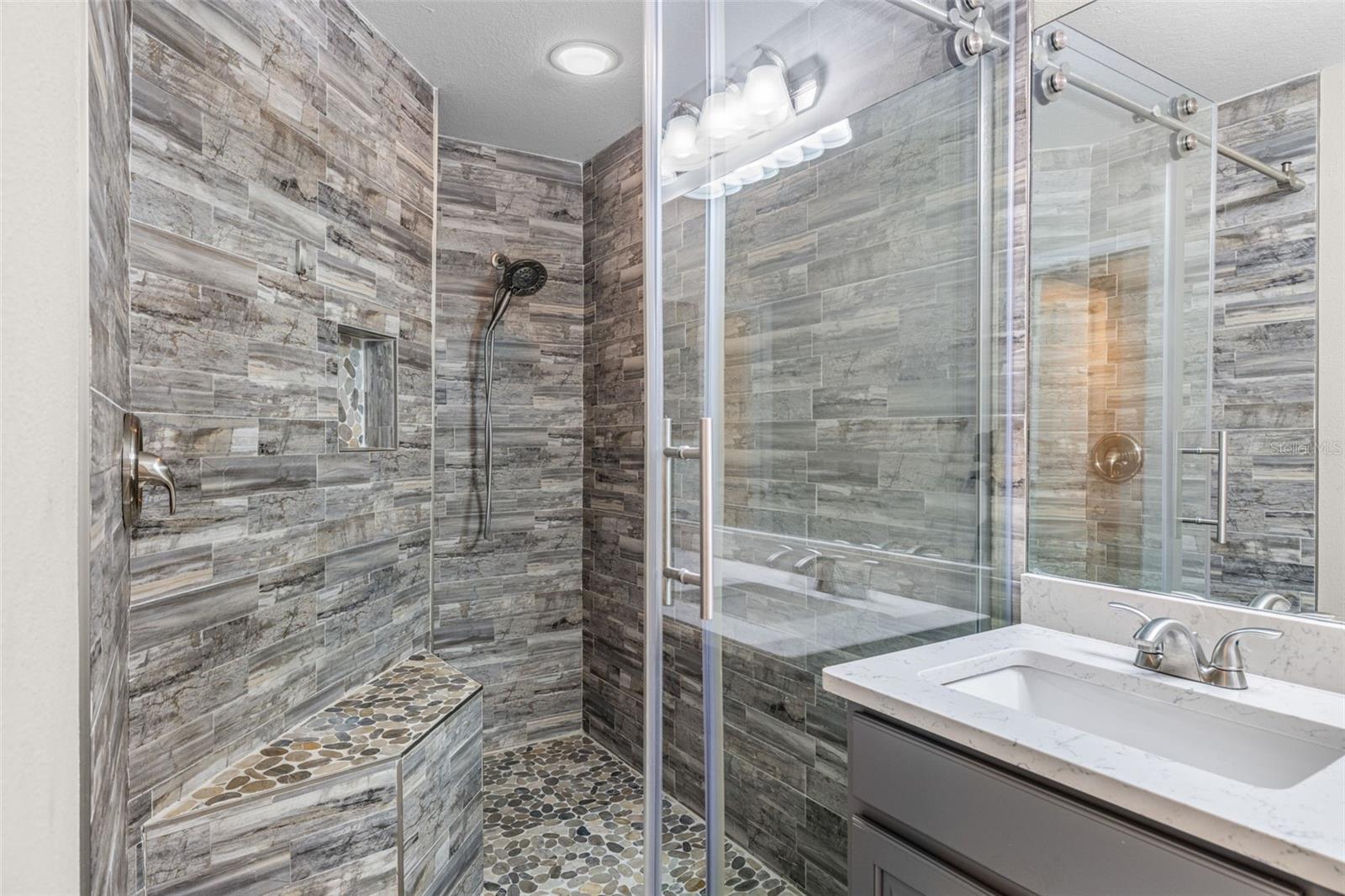 CASA BLANCA - Residential