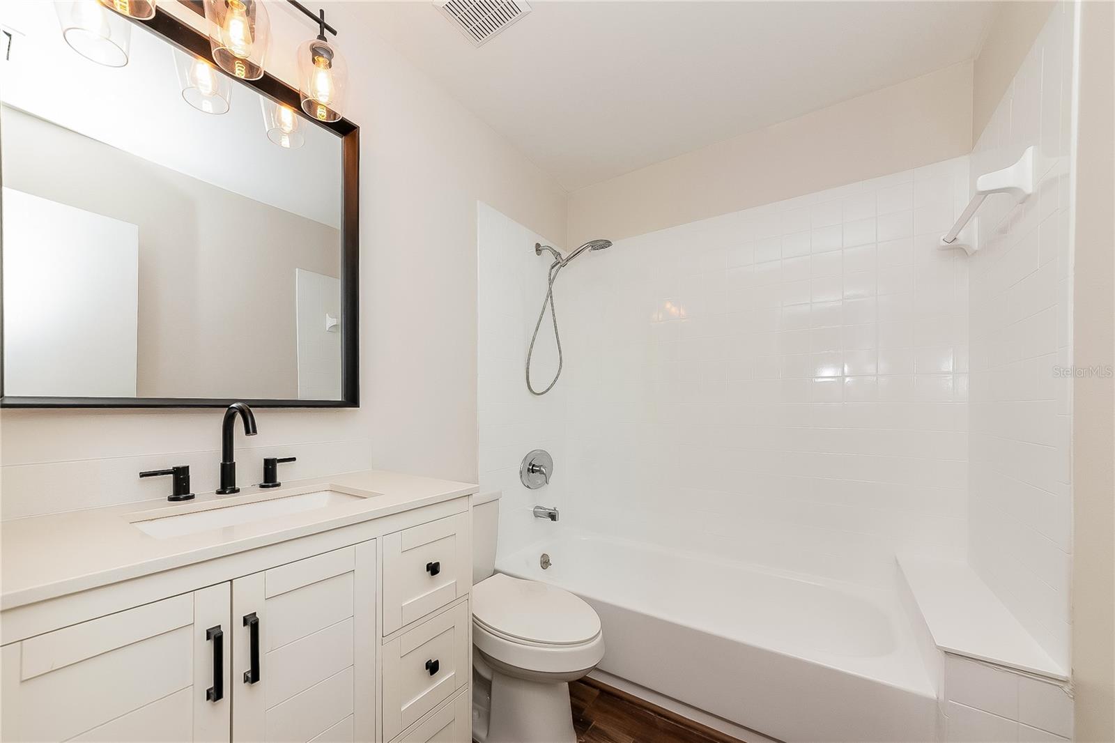 BOYETTE SPGS SEC B UNIT 03 - Residential