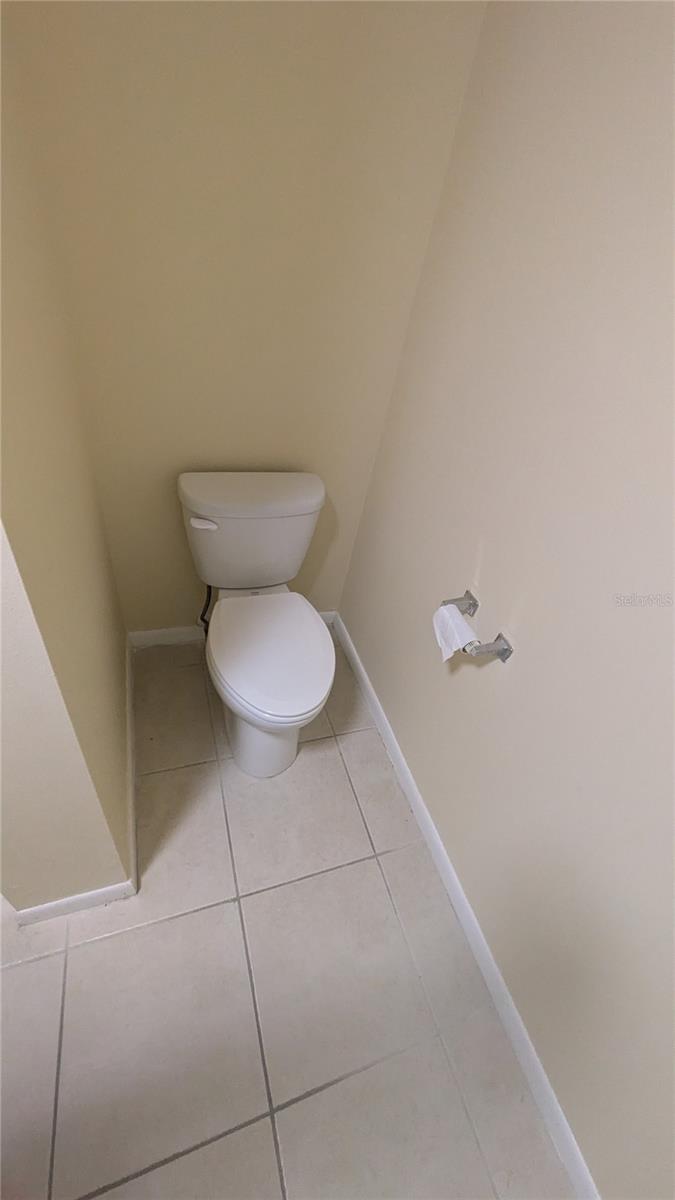 MIDNIGHT COVE II - Residential Lease