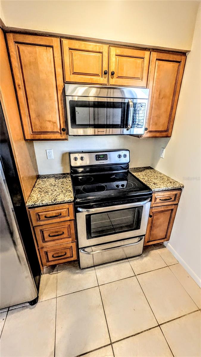 MIDNIGHT COVE II - Residential Lease