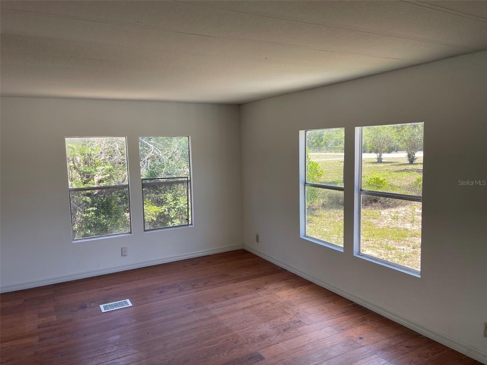 ACREAGE - Residential
