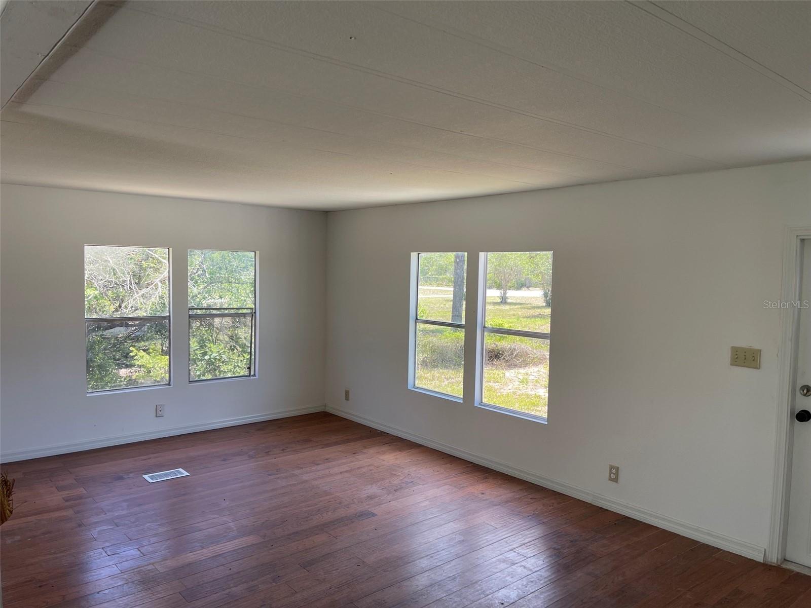 ACREAGE - Residential